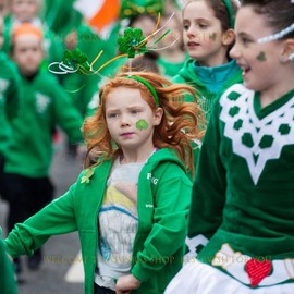 3D Glitter Shamrock Temporary Tattoos, Irish Party Favor Accessories St. Patrick's Day Tattoos Stickers Women Men (Dark Green)（4 Large Sheets）