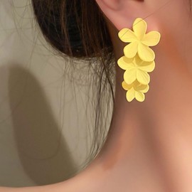 Inilbran Boho Exaggerate Acrylic Flower Earrings Vintage Resin Flower Stud Earrings Yellow Meter Flower Drop Earrings Multicolor Enamel Petal Earrings Jewelry for Women and Girls