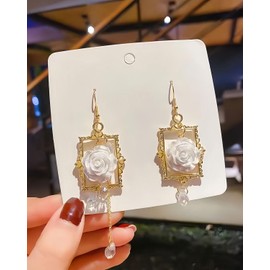 UYRVAPE Stud Earrings Rose Flowers, Boho Wedding Dangle Drops, Earrings Gold Photo Frame White Acrylic Flower Earrings Rose Petals Floral Tassel Earrings Jewellery for Women and Girls, Metal