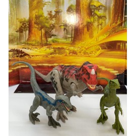 Jurassic World Camp Cretaceous Isla Nublar Ceratosaurus Clash Set with Ceratosaurus and 2 Velociraptors