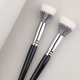 Healthwami Soft Blush Brush Cheek Powder Makeup Brush Makeup