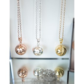 DUMONTIER Chloe Pregnancy Bola - Angel Caller Necklace for Pregnant Women - Maternity Jewelry Hamony Ball - Long Stainless Steel Chain (43 inches) with Brass Ball Pendant, Hypoallergenic (Gold)