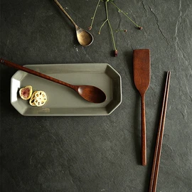 Notdam lacquered wooden spatula / 놋담  옻칠 나무 뒤집개 소