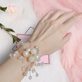 TseenYi Pearl Bracelet Wedding White Pearl Wrist Flower Crystal Wrist Chain Beads Bangle Boho Fashion Bracelet Jewellery for Women and Girls Gift Bridesmaid Christmas (Gold)