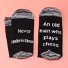 LEVLO Funny Chess Lovers Gifts Never Underestimate An Old Man