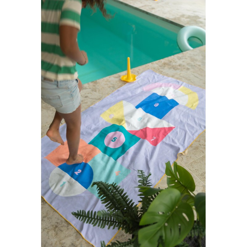 Quut Beach / Pool Towel for Kids with Game -
