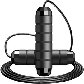 Cuerda de saltar de velocidad rápida sin enredos con rodamientos de bolas para hombres, mujeres y niños, cuerda ajustable de acero con asas ergonómicas de espuma, un equipo ideal y accesorios para