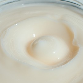 licorice Rich Horse Oil Cream 75g x 3, Licorice Whitening Wrinkle Improvement Cream / 리치 마유크림 75g x 3개, 리코리스 미백 주름개선 크림