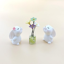 NMOHYDEU Cute Daisy Car Dashboard Accessories Kawaii Bunny Car Rear View Mirror Accessories for Women Girls Car Flowers Dashboard Decorations Funny Gifts