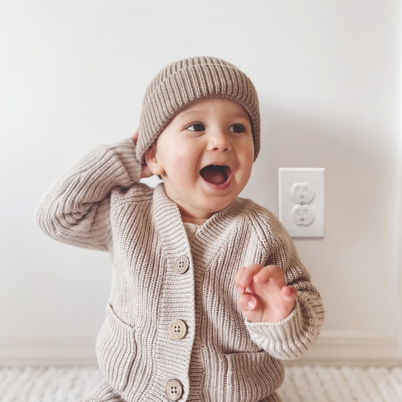 Dreambaby Child Safety Outlet Plug 12-Pieces Pack