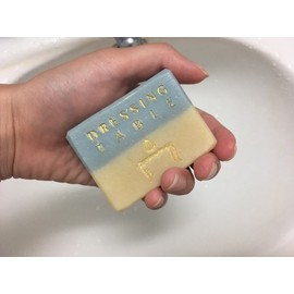Premium natural soap, handmade acne facial cleansing soap, strong cleansing power, facial exfoliation removal 90g / 프리미엄 천연비누 수제 여드름 세안 비누 강한세정력 얼굴각질제거 90g