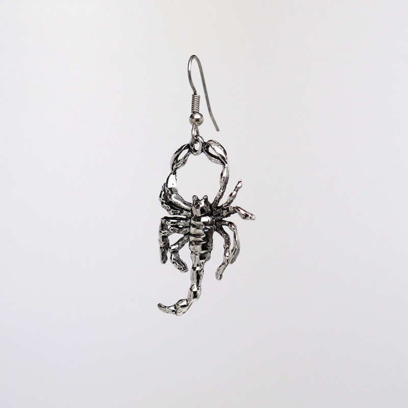 Gothic Scorpion Dangle Earrings Silver Finish Pewter