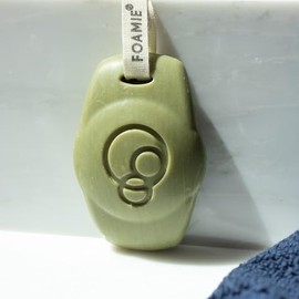 Foamie 3in1 Feste Dusche M√§nner, Hanfsamen & Zedernholz-√ñl, K√∂rper, Gesicht, Festes Shampoo Herren, Beruhigende Reinigung, 90g Extra-Pflegepackung (Packung mit 2)