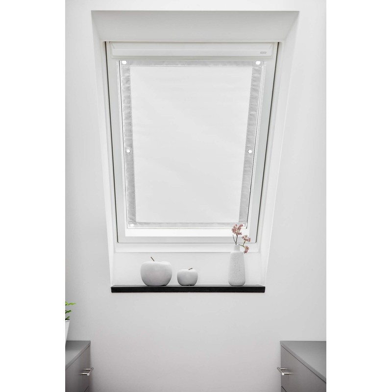 Roomy roof window sun protector with Haftfix suction cups, no