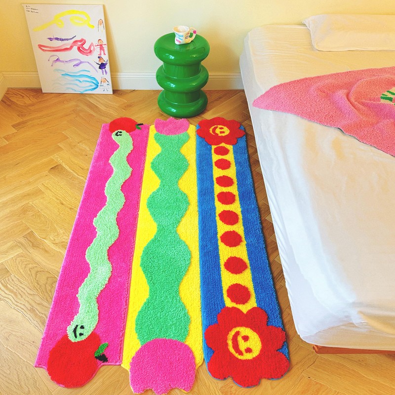 Bug & Red Apple Modular Rug Tile – Washable Anti-Slip