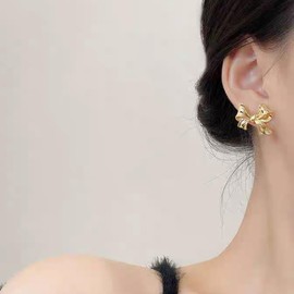 Pink Bow Earrings for Women Cute Pearl Bow Earrings Pearl Drop Earrings Dainty Gold Bow Earrings Classic Ribbon Bow Stud Earrings Christmas Gift Stocking Stuffers