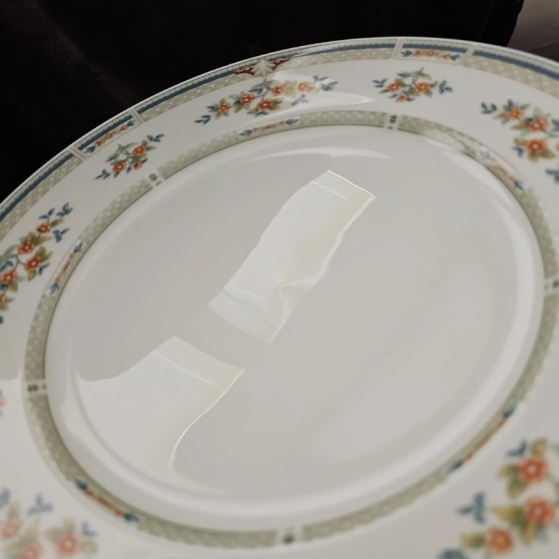 Wedgwood Hampshire Bone China 5 Piece Place Setting R4668