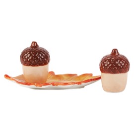 Acorns with Leaf Tray Salt and Pepper Shaker