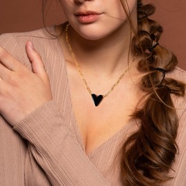 CANDYFACNY Black Heart Enamel Pendant Necklace for Women Gold Plated Love Paperclip Chain Necklaces Cute Preppy Heart Enamel Pendant Necklaces Trendy Jewelry Gifts