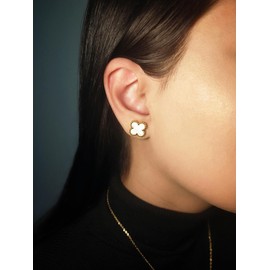 OSHEEN Clover Stud Earrings for Womens Stylish Anti-Allergy Jewelry Four Leaf Clover White-Tone Women Accessories Ear Studs Anti Tarnish Jewellery Fashion White Stud