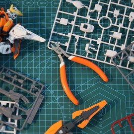 mshandto Model Nippers Ultra Thin Single Blade Gundam Nippers Sprue Cutter Hobby Nippers, Model Kit Nippers for Plastic Gunpla Model Building with Protective Cover Spring (Classic Orange)