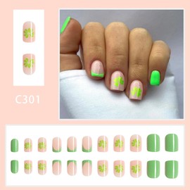 24 Pcs St Patricks Day Press on Nails Short Square Fake Nails Nude Pink False Nails with Clover Designs French Nails Glossy Full Cover Stick on Nails Artificial Nails for Women Girls