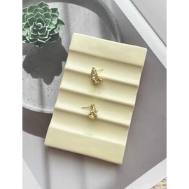 RANNYOZIO Ceramic Soap Dish with Drain Bar Soap Holder Self Draining Soap Tray Soap Saver for Bathroom Shower Kitchen