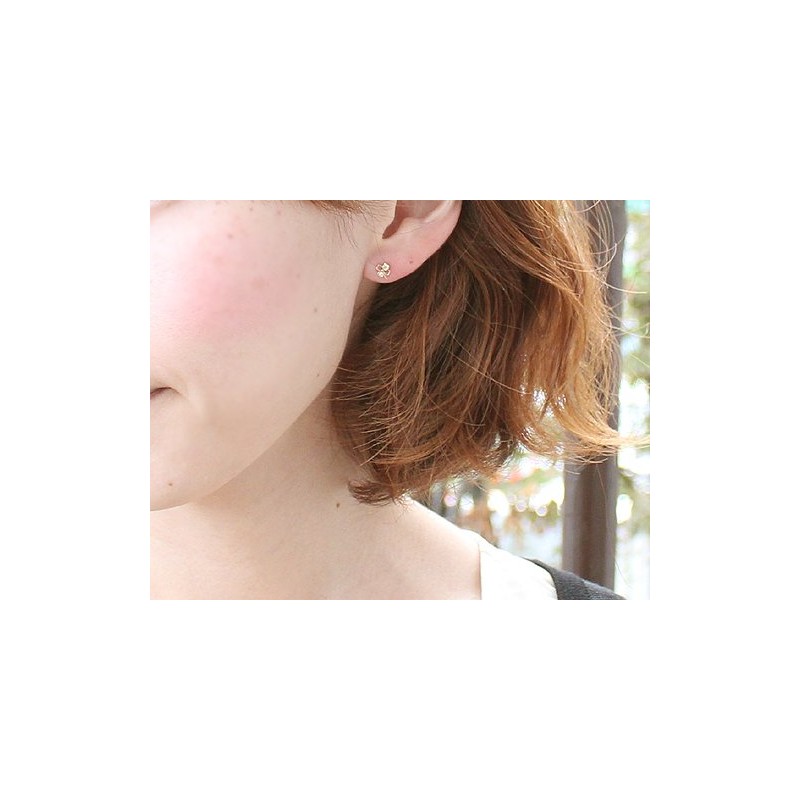 KASHIMA K10/WG 0.02ct Diamond/Peridot Clover Earrings