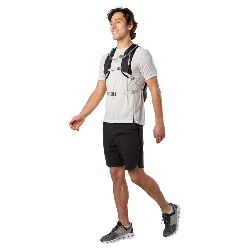 Crossover 15 Liter Hydration Pack Black/Vapor Grey / OSFM