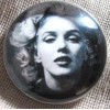 GLASS DOME PICTURE BUTTON - BLACK & WHITE PIC OF