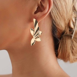 Inateannal Exaggerate Leaf Dangle Earrings Gold Leaf Drop Earrings Metal Flower Petal Earrings Large Leaf Stud Earrings Vintage Flower Leaf Earrings Statement Floral Earrings