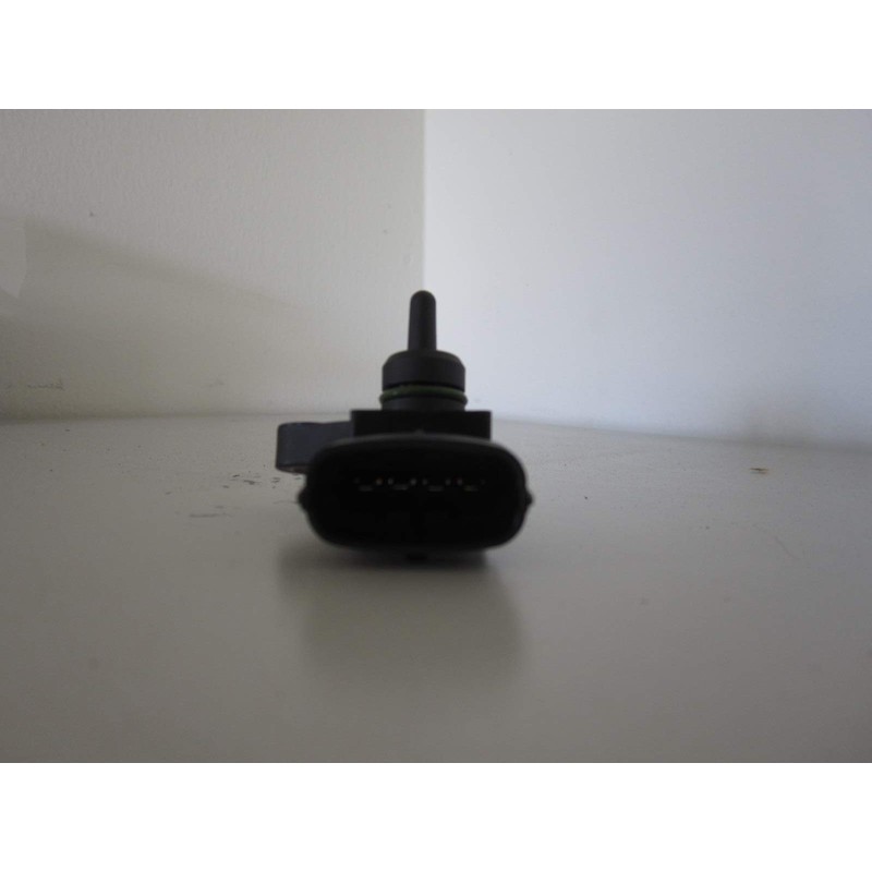 Genuine Hyundai 39300-2B100 MAP Sensor Assembly, Black