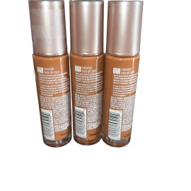 Maybelline 3 Maybelline Dream Radiant Liquid Hydrating Foundation 125 coconut