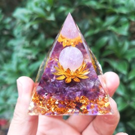 AIBAOBAO Crystal Pyramid, Amethyst Pyramid Gemstone Healing Crystal Pyramid Stone Natural Pyramid Meditation Crystals, Desktop Ornament Home Decoration for Yoga, Meditation (Purple)