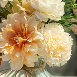 LESING Dahlia Aritificial Flower with Vase Fake Silk Flowers in Glass Vase Faux Rose Flowers Arrangement for Home Office Table Centerpiece Decoration (Champagne)