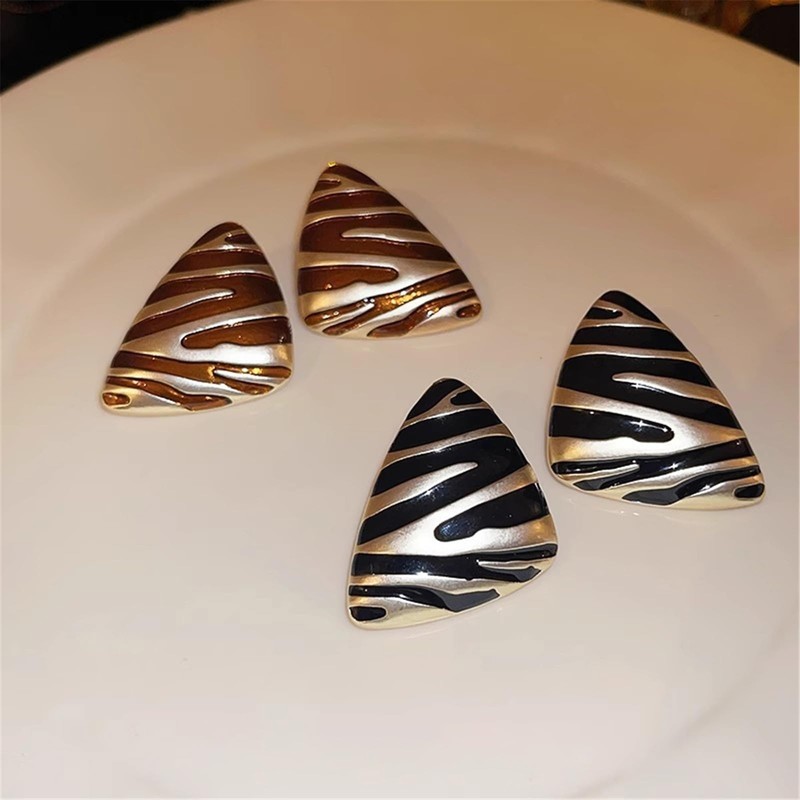 Trendy Zebras Pattern Metal Earrings