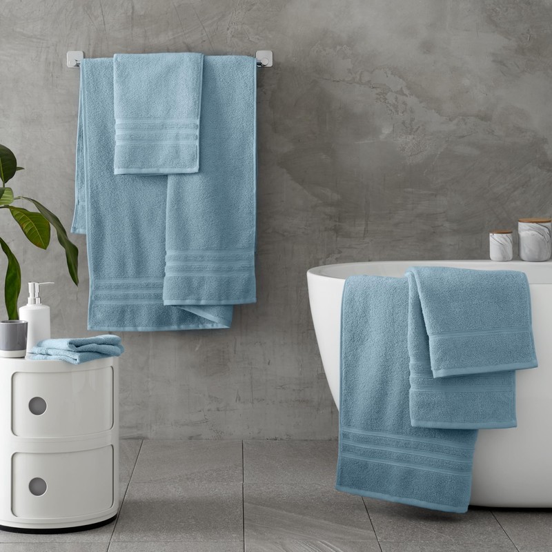 Catherine Lansfield Zero Twist Cotton Bath Towel Blue