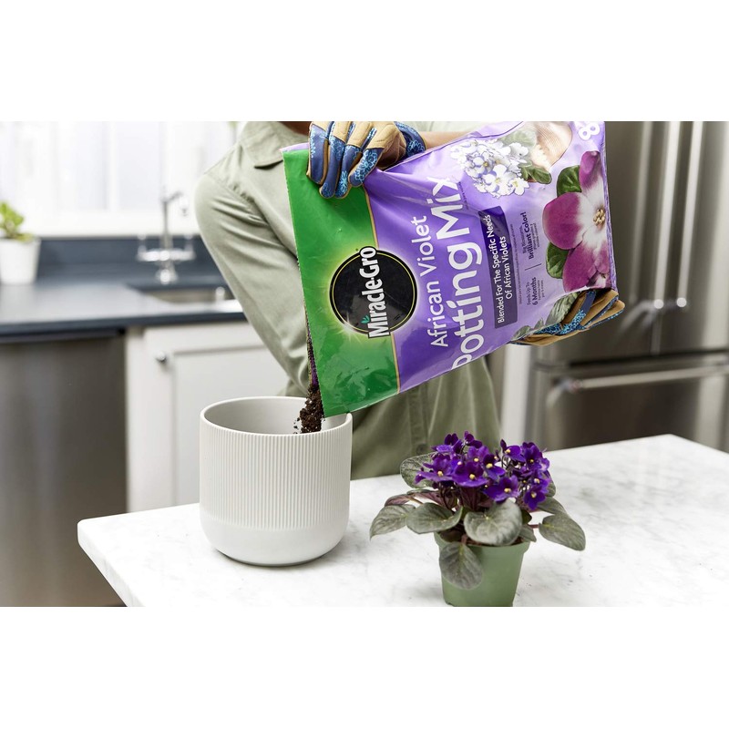 Miracle-Gro African Violet Potting Mix, 8 qt.