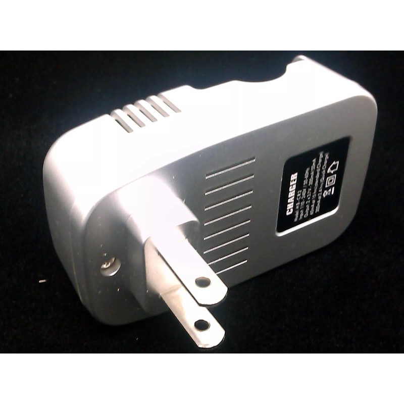 UltraFire 2PC 3.0V Li-ion ULTRAFIRE CR2 CR-2 RECHARGEABLE BATTERY +
