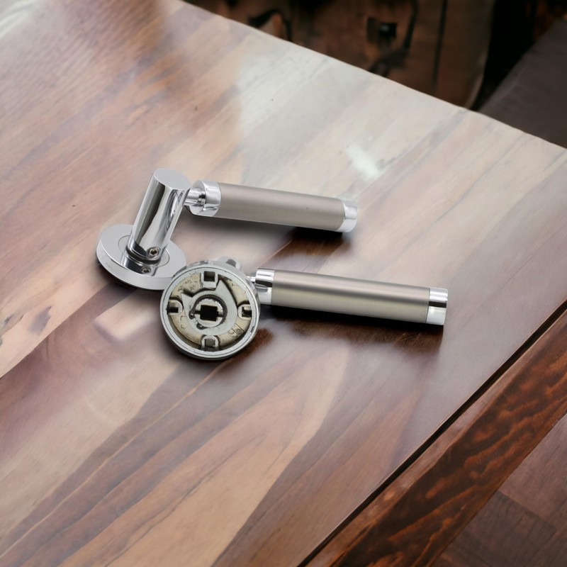 Zishan Two Tone Zamak Rosette Door Handle Set