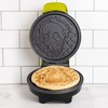 Uncanny Brands Dr. Seuss The Grinch Waffle Maker - The