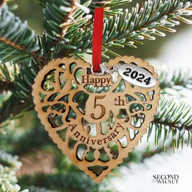 5th Anniversary Ornament Year Date Hang Tag- Wooden Heart Happy for Couples Beautiful Laser Cut Wood Detail Heart Shaped - Wrapped in Organza Gift Bag (5th Anniversary)