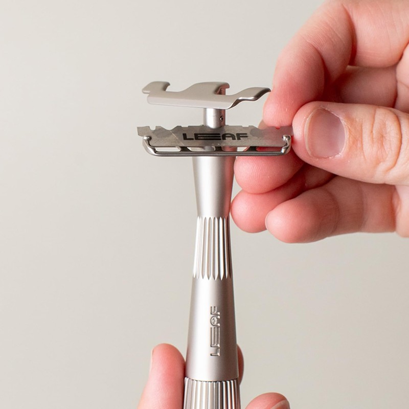 Leaf Shave | Leaf Single-Edge Safety Razor Blades, Platinum-Coated Stainless