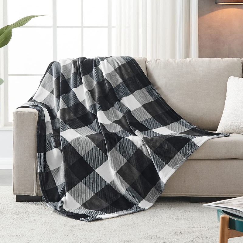 SOCHOW Flannel Fleece Blanket 127cm×150cm, All Season Plaid Black/White Blanket