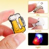 Toyvian Spilla a LED a forma di boccale di birra,