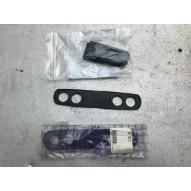 1969 1970 FORD MUSTANG FASTBACK REAR WINDOW LOUVER HINGE GASKET NEW