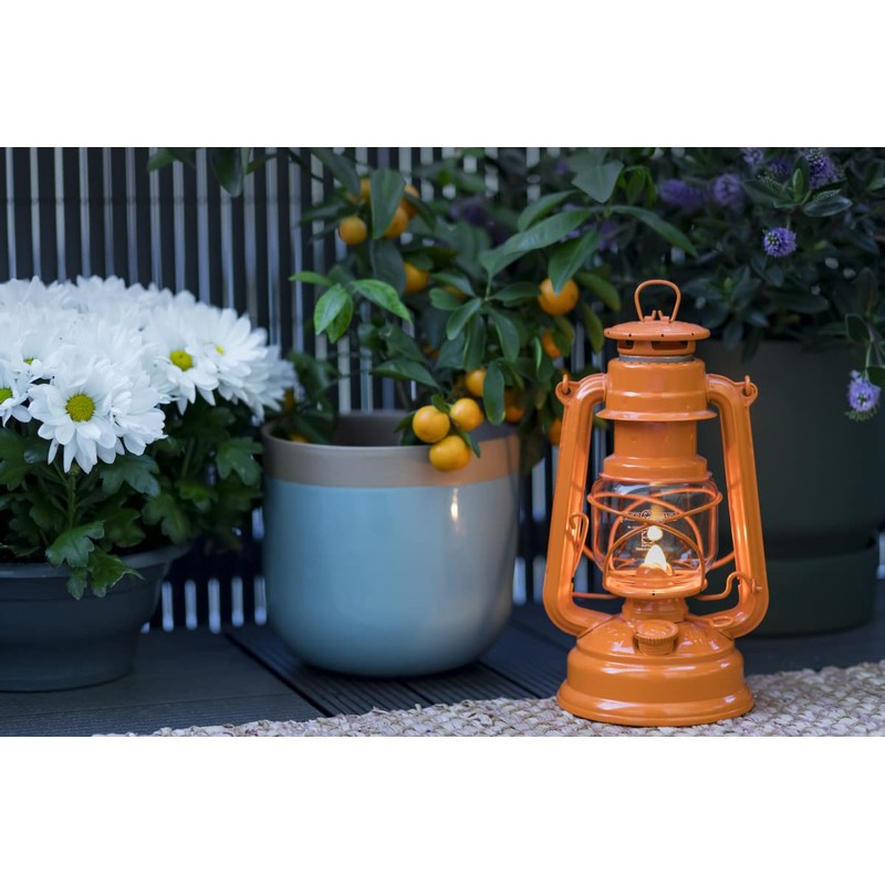 Petroleum Storm Lamp Feuerhand 276 Orange