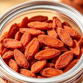 Goji Berries, Sun-Dried wolfberry 200g Vegan Snack Wolfberries Dried Fruits High in Vitamin C and Fiber Natural Healthy Snacks Ideal for Baking Tea, Chewy Texture