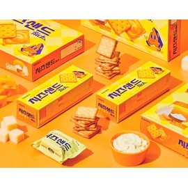 Cheese Cream Sandwich Crackers 180g (6.34oz)– Crispy Biscuits with Rich 4-Cheese Blend Filling, Individually Wrapped