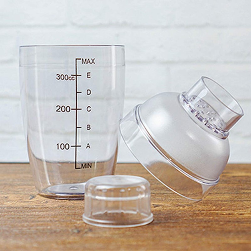 FEOOWV Plastic Cocktail Shaker,Drink Mixer Hand Shaker Cup with Scales,Transparent